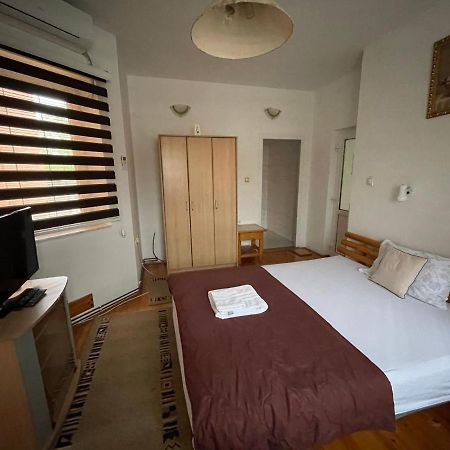 Guest House Luxotel Zrenjanin Exterior photo